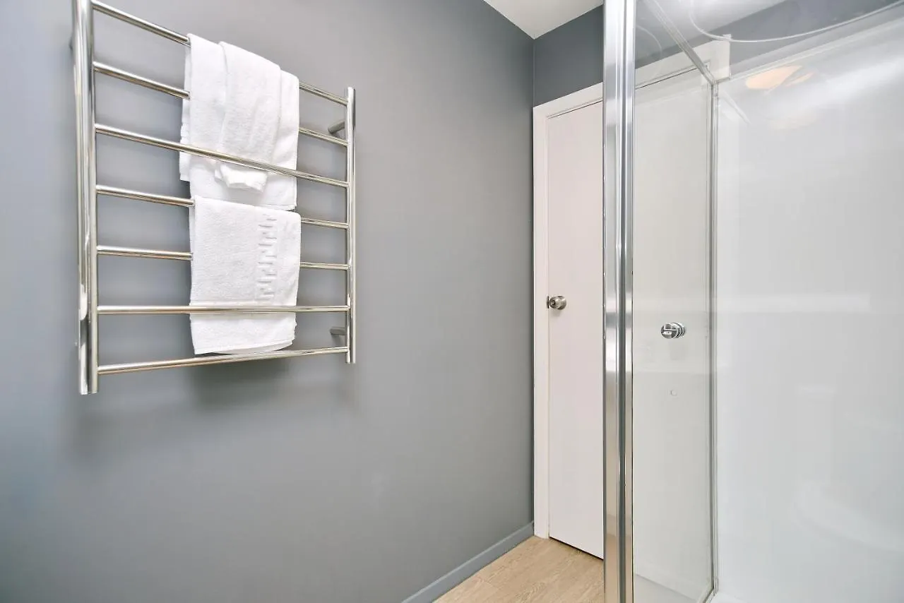 Charlesworth Villa - Christchurch Holiday Homes