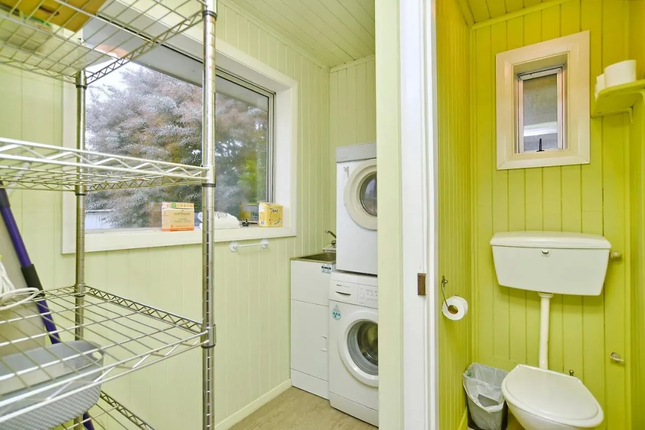 Charlesworth Villa - Christchurch Holiday Homes
