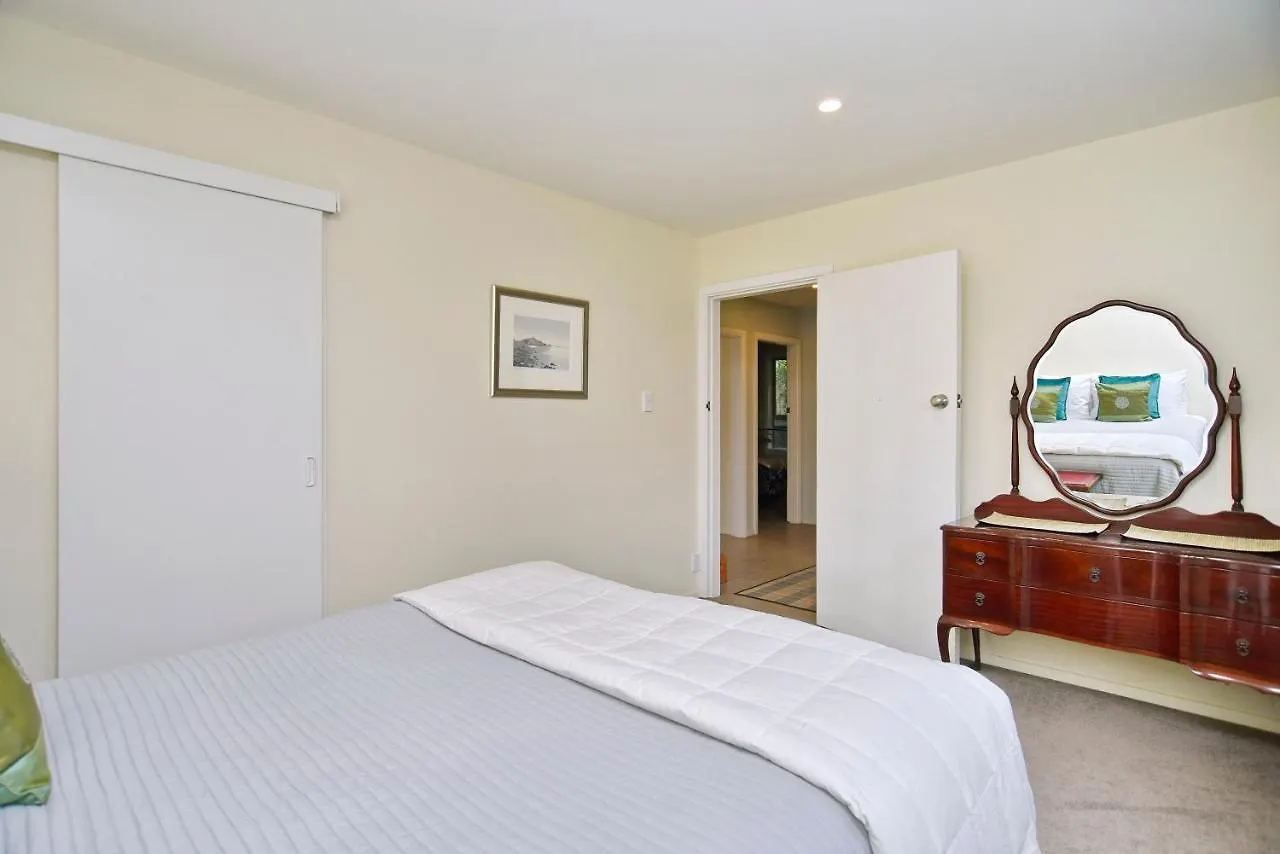 Charlesworth Villa - Christchurch Holiday Homes 0*,  New Zealand