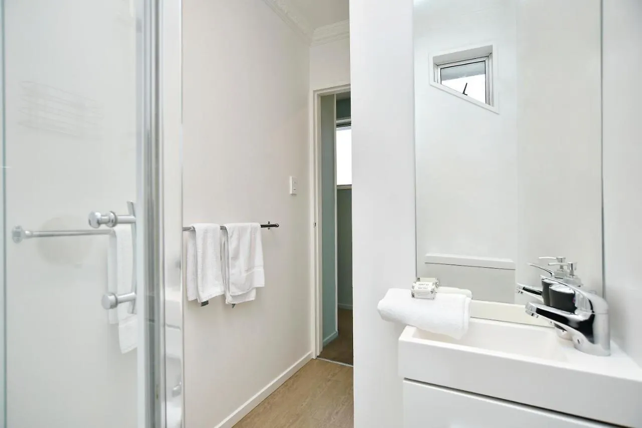 Charlesworth Villa - Christchurch Holiday Homes