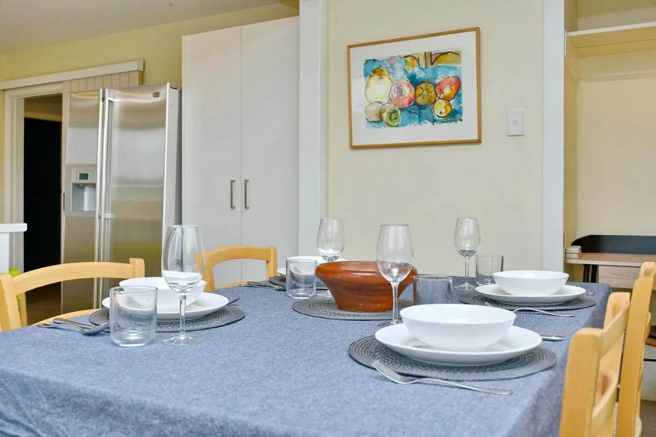 Charlesworth Villa - Christchurch Holiday Homes