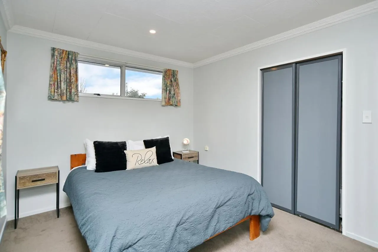Charlesworth Villa - Christchurch Holiday Homes