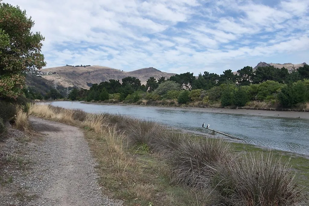 Charlesworth Villa - Christchurch Holiday Homes
